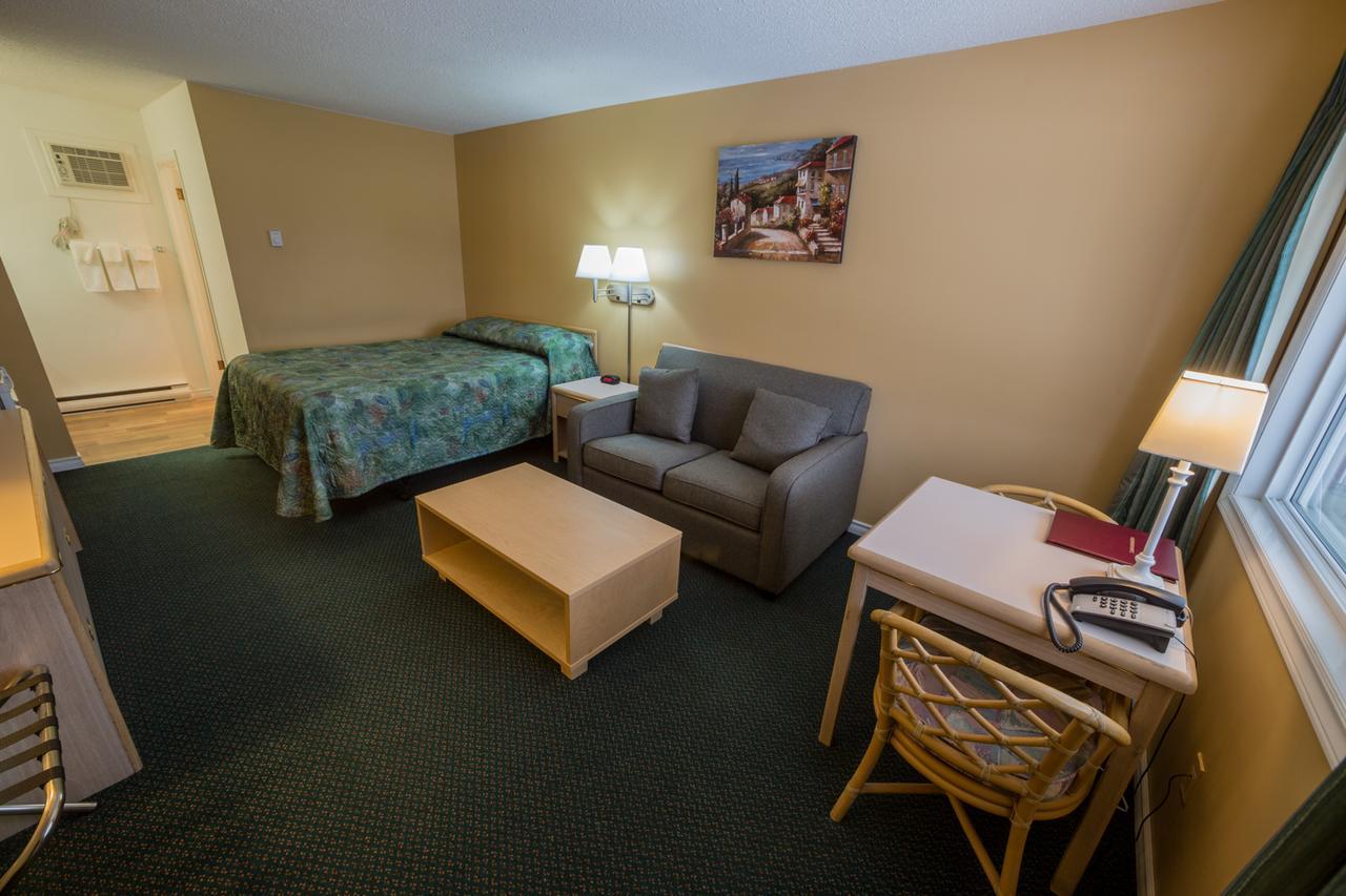 Westwood Motel 100 Mile House Zewnętrze zdjęcie