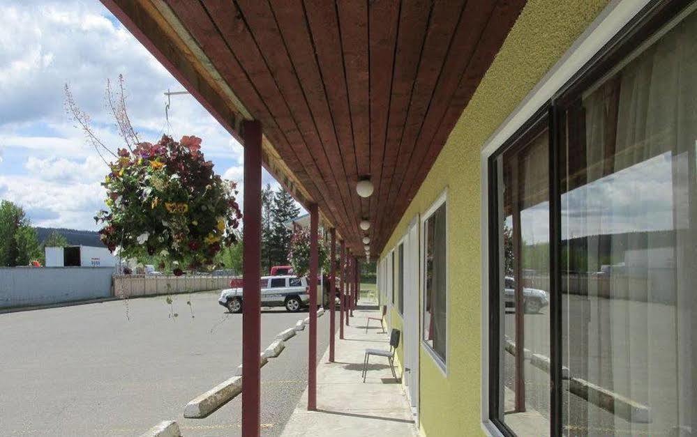 Westwood Motel 100 Mile House Zewnętrze zdjęcie
