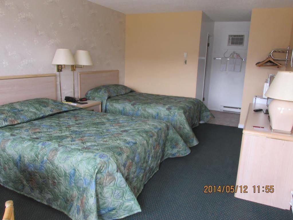 Westwood Motel 100 Mile House Zewnętrze zdjęcie