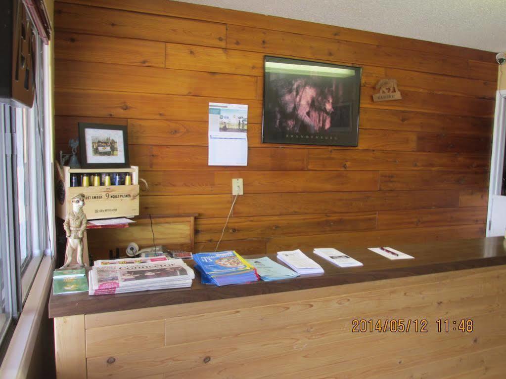 Westwood Motel 100 Mile House Zewnętrze zdjęcie