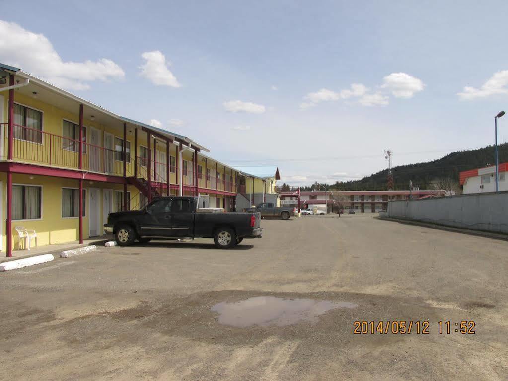 Westwood Motel 100 Mile House Zewnętrze zdjęcie