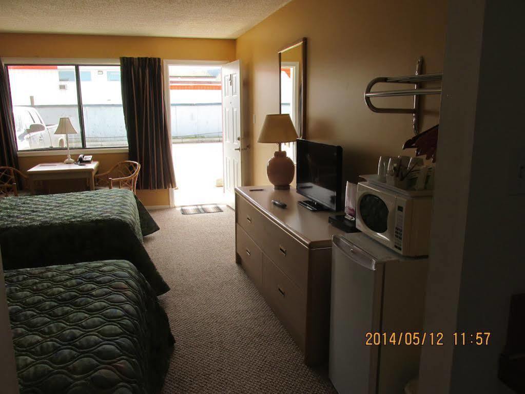 Westwood Motel 100 Mile House Zewnętrze zdjęcie